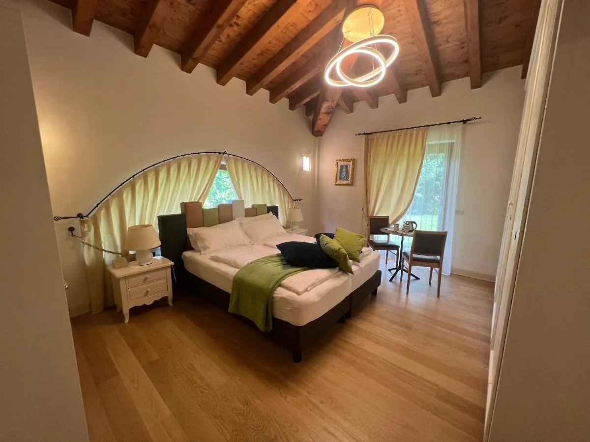 Steba House Savani Barbara Foresteria Lombarda ロナート