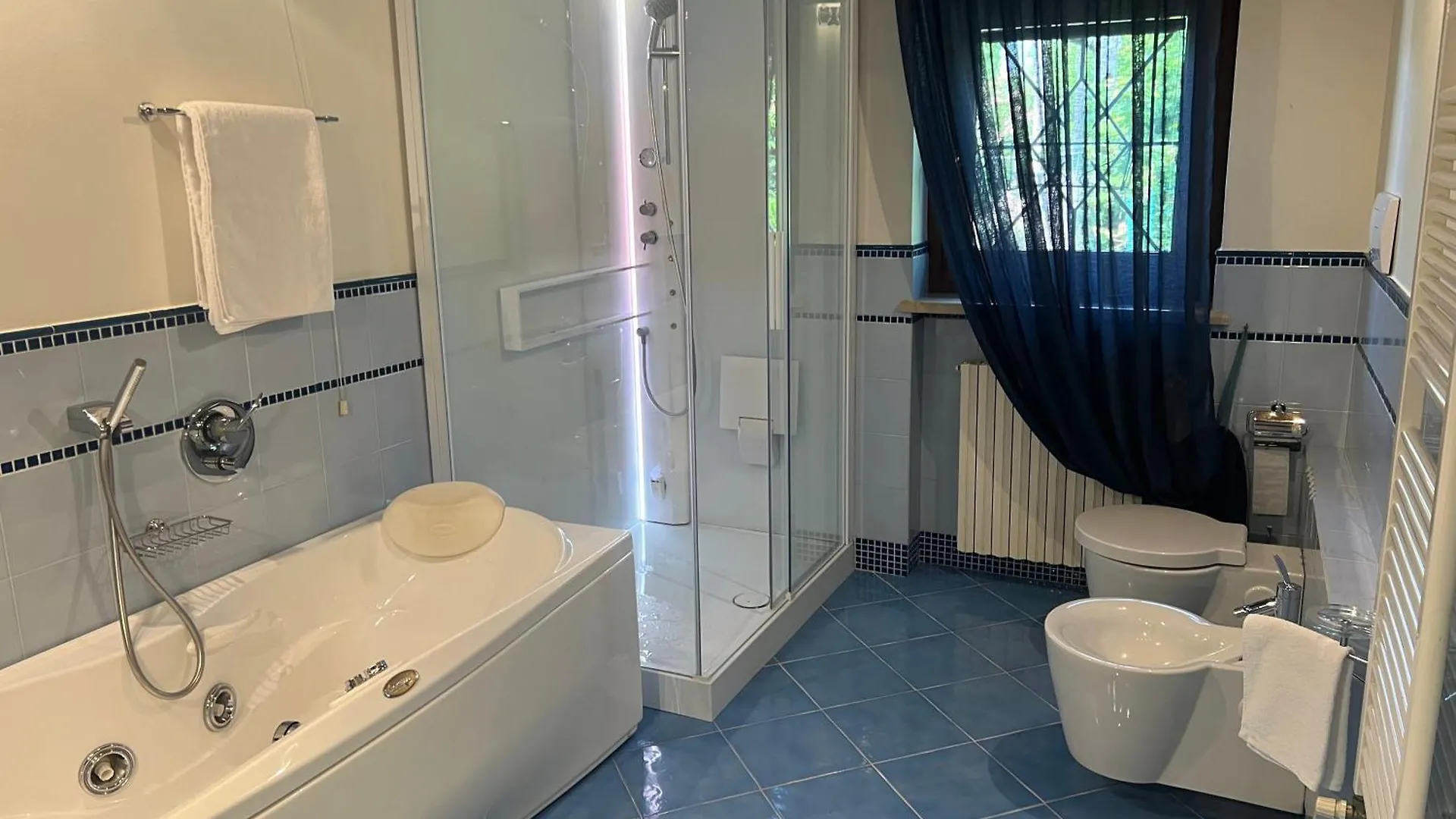 Отель Steba House Savani Barbara Foresteria Lombarda Лонато 0*,